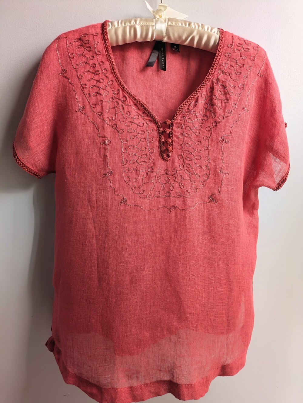 NWOT....Vintage Willi Smith Deep Coral Embroidered V-Neck Top Size M